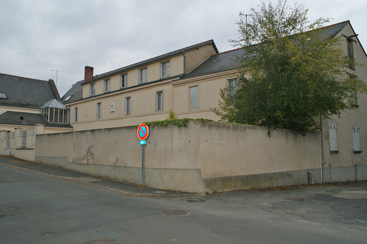 Maison De Retraite De Beaufort En Vallée Village services pour séniors – Villevêque (49) | DESarchitecture